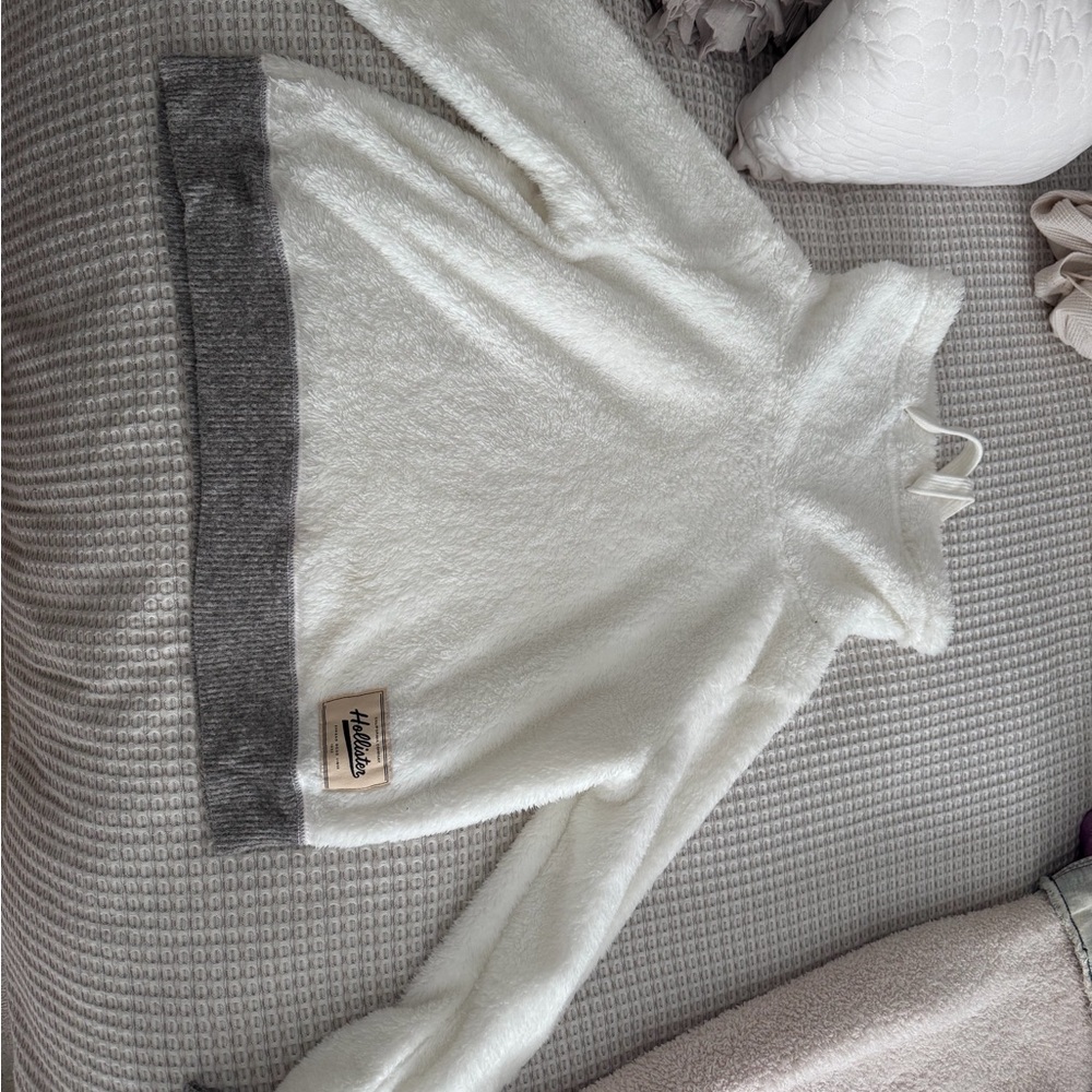 Hollister White and Gray Cowl Neck Sweater